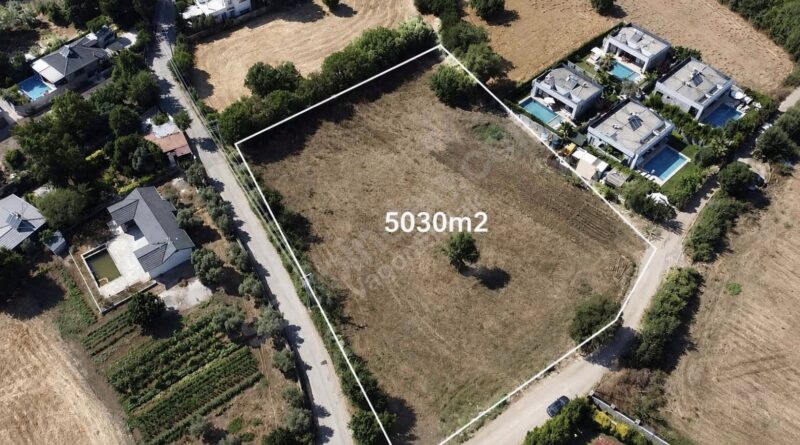 KAYAKÖY’DE 5.030 m² SATILIK YATIRIMLIK TARLA / 5,030 m² INVESTMENT LAND FOR SALE IN KAYAKÖY.